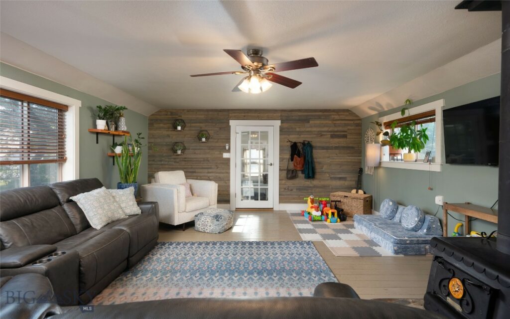 706 Colorado Street, Belgrade MT 59714