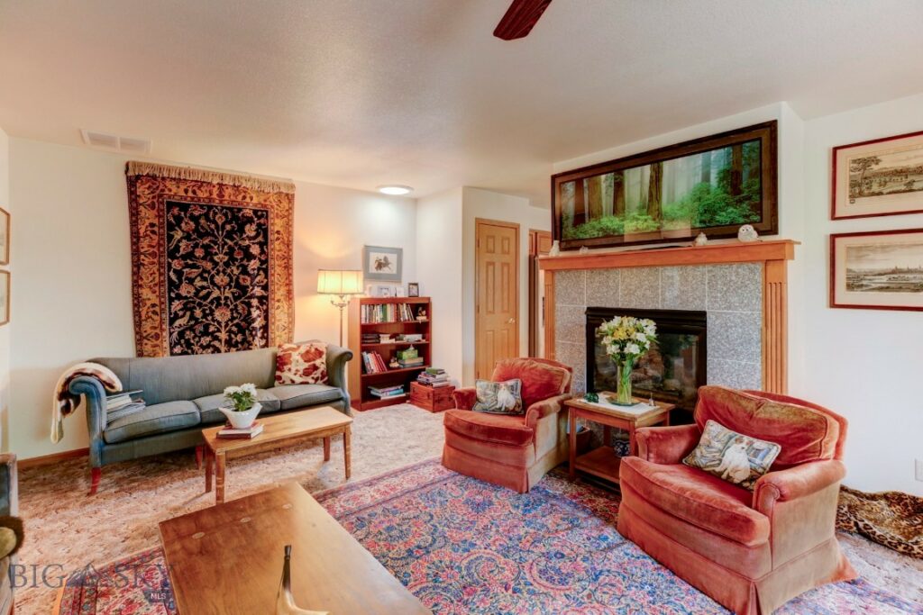 706 Northern Lights Road, Livingston MT 59047