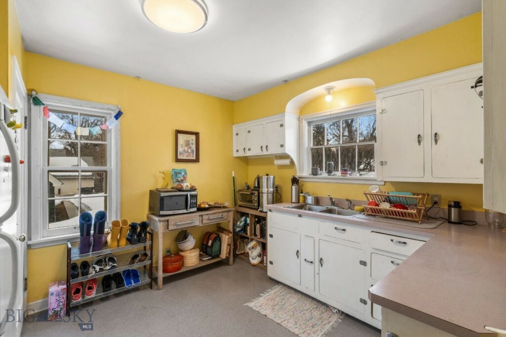 706 S 6th Avenue, Bozeman MT 59715