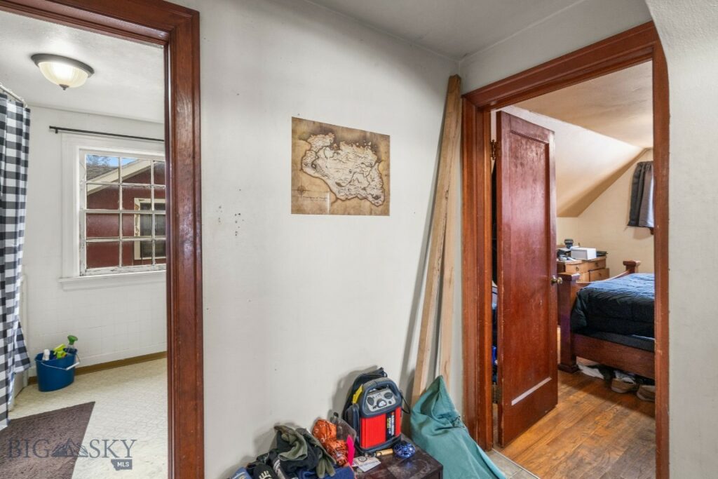 706 S 6th Avenue, Bozeman MT 59715