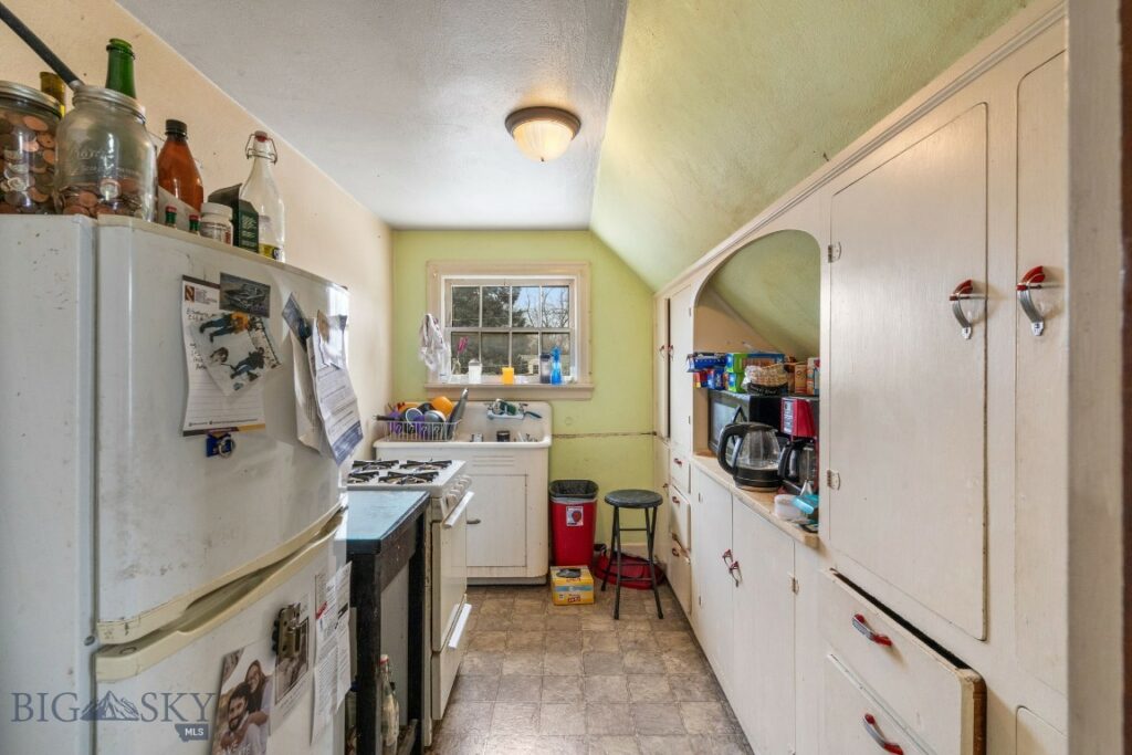 706 S 6th Avenue, Bozeman MT 59715