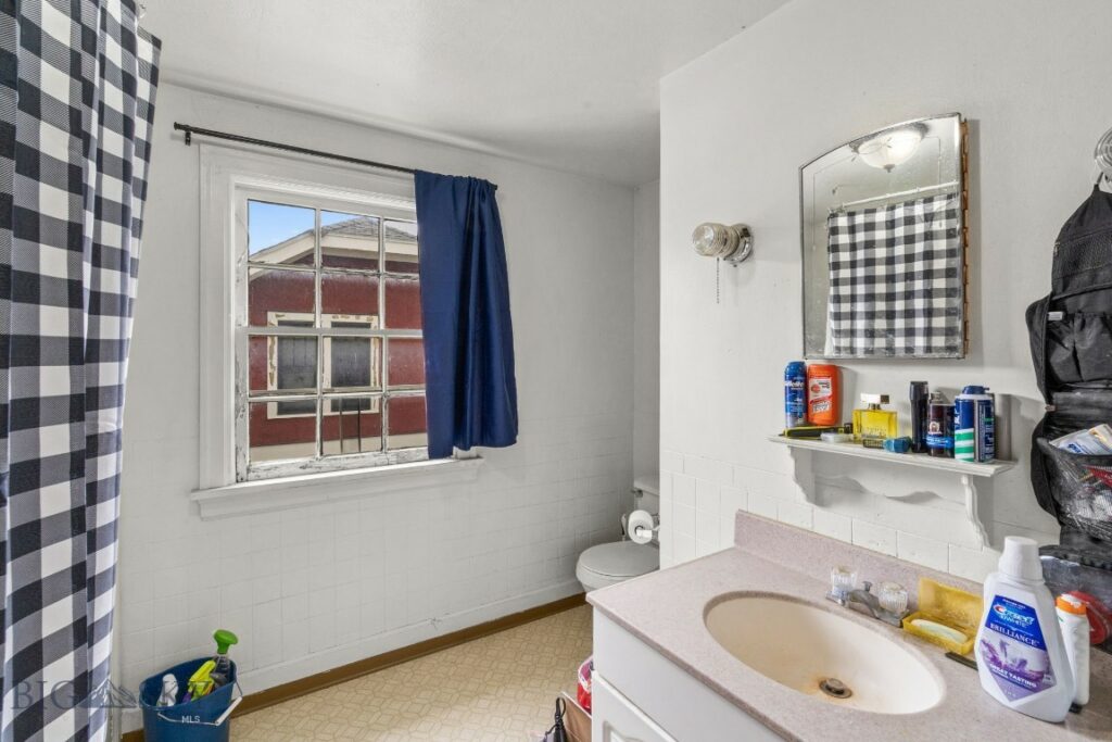 706 S 6th Avenue, Bozeman MT 59715