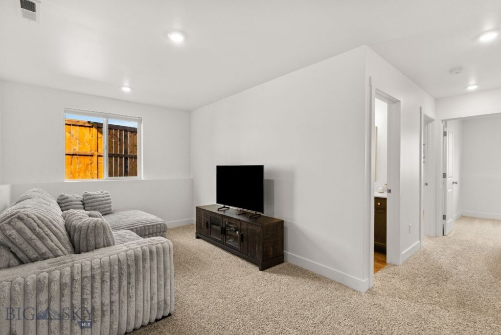 707 Thrice Loop, Belgrade MT 59714