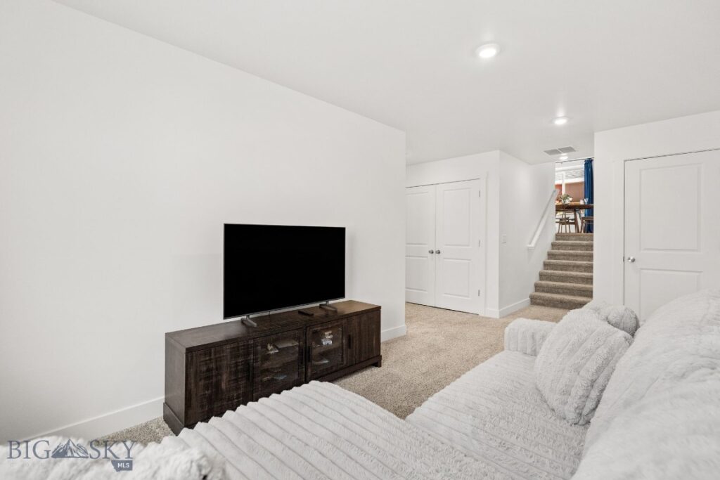 707 Thrice Loop, Belgrade MT 59714