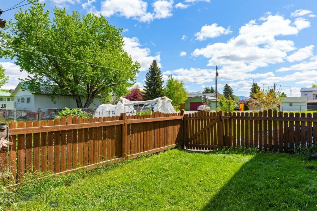 707 Montana Street, Belgrade MT 59714
