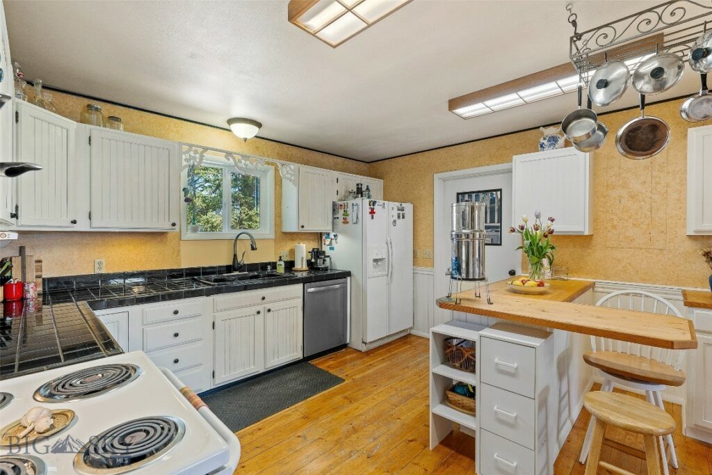 707 Montana Street, Belgrade MT 59714