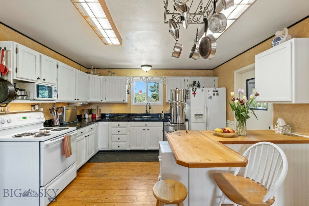 707 Montana Street, Belgrade MT 59714