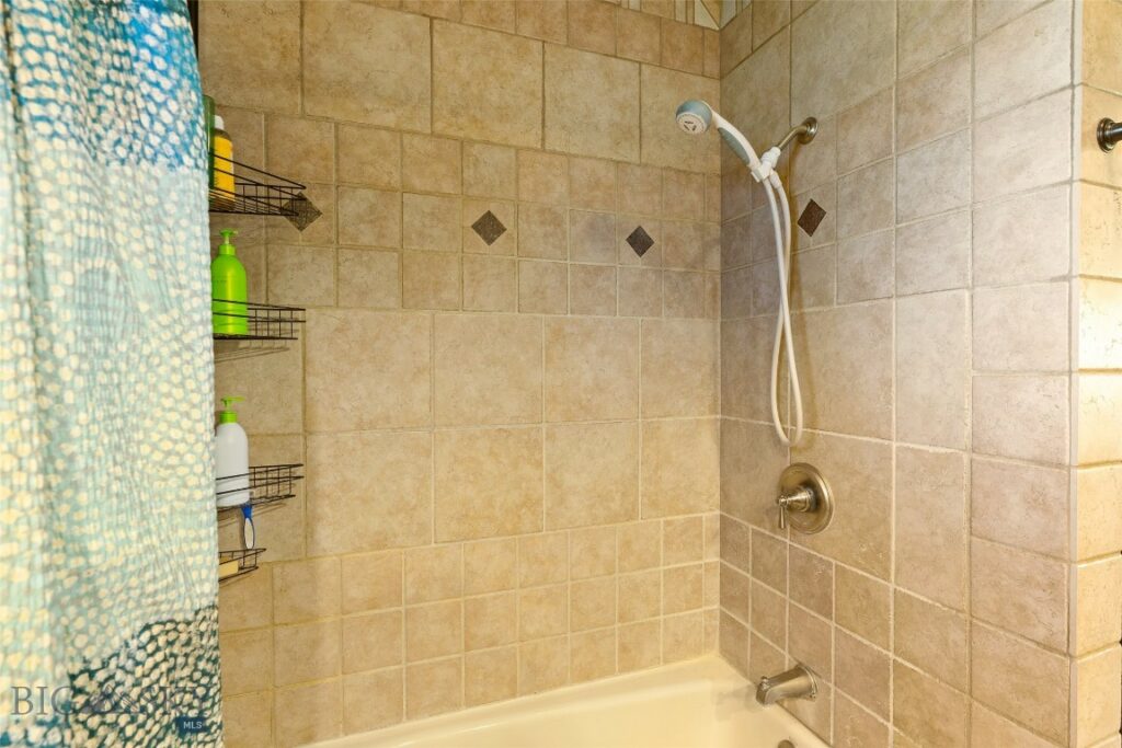 707 Montana Street, Belgrade MT 59714