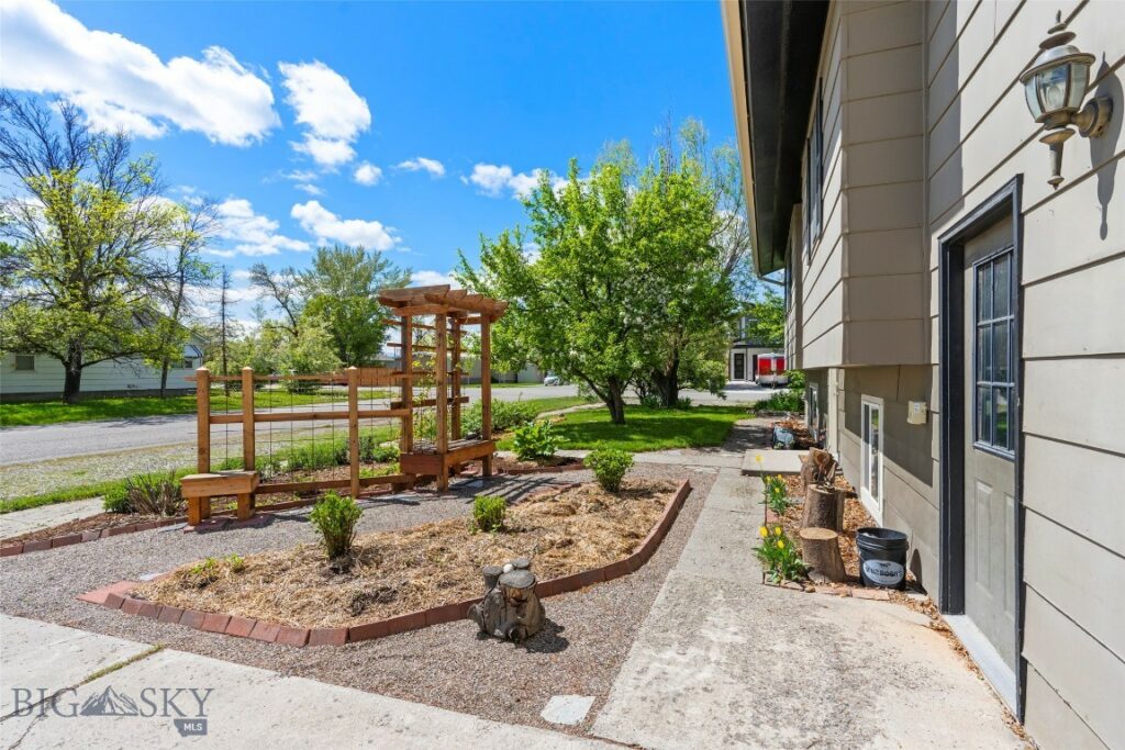707 Montana Street, Belgrade MT 59714
