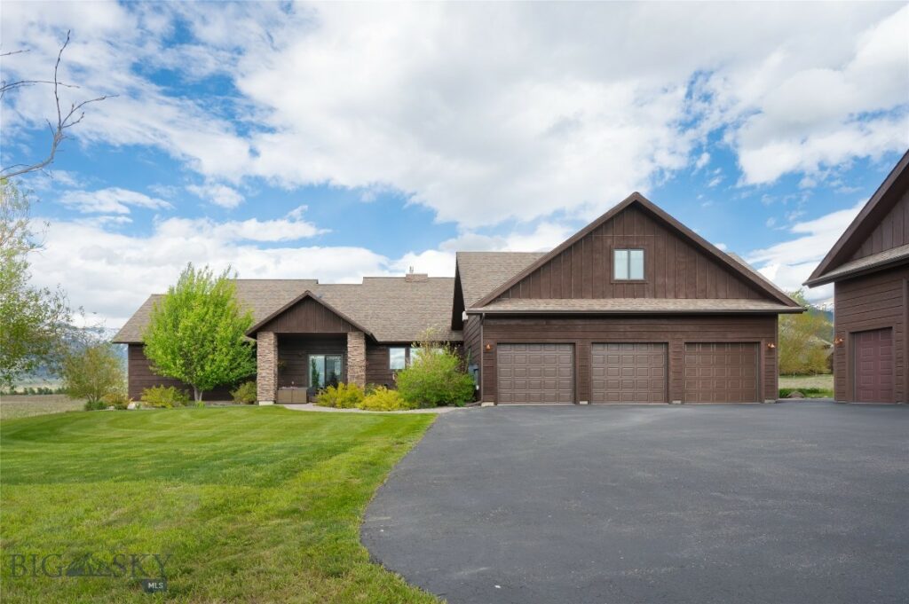 711 Blue Roan Lane, Belgrade MT 59714