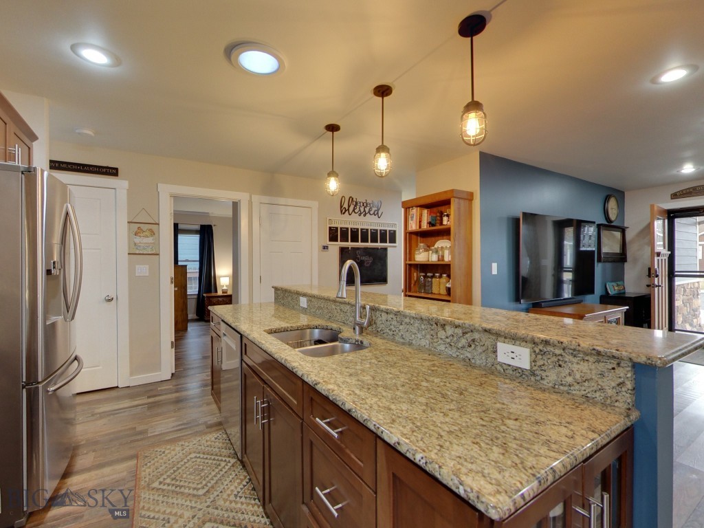 712 Quasar Lane, Livingston MT 59047