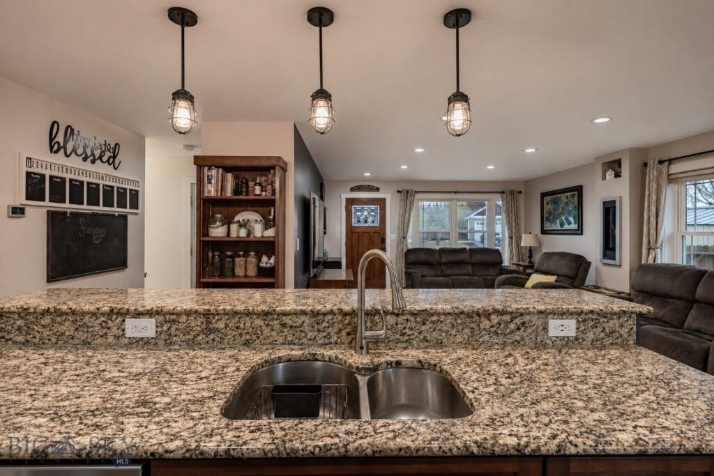 712 Quasar Lane, Livingston MT 59047