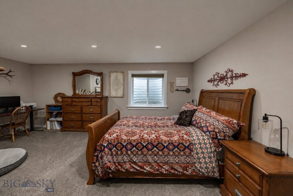 712 Quasar Lane, Livingston MT 59047