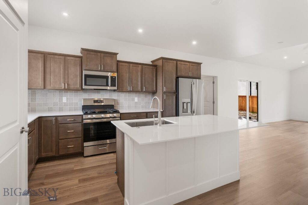 713 Spaniel Lane, Belgrade MT 59714