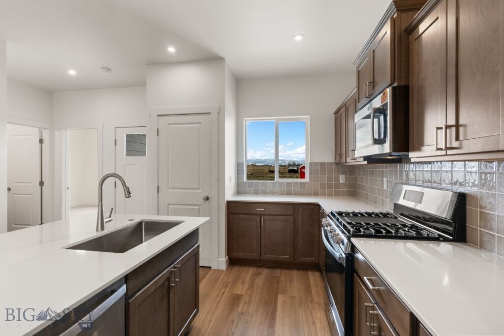 713 Spaniel Lane, Belgrade MT 59714