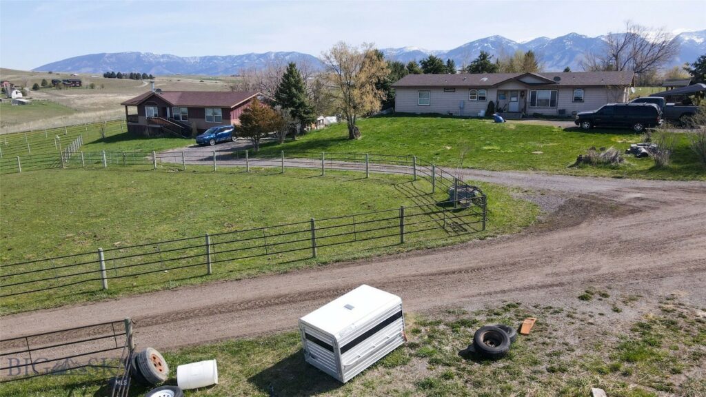 7135 Raven, Belgrade MT 59714