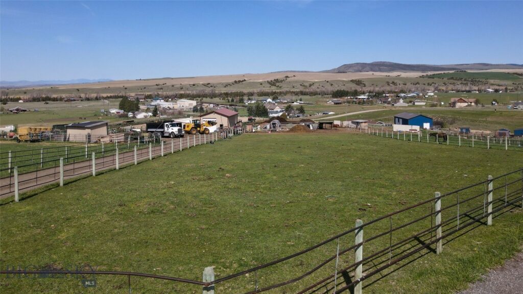 7135 Raven, Belgrade MT 59714