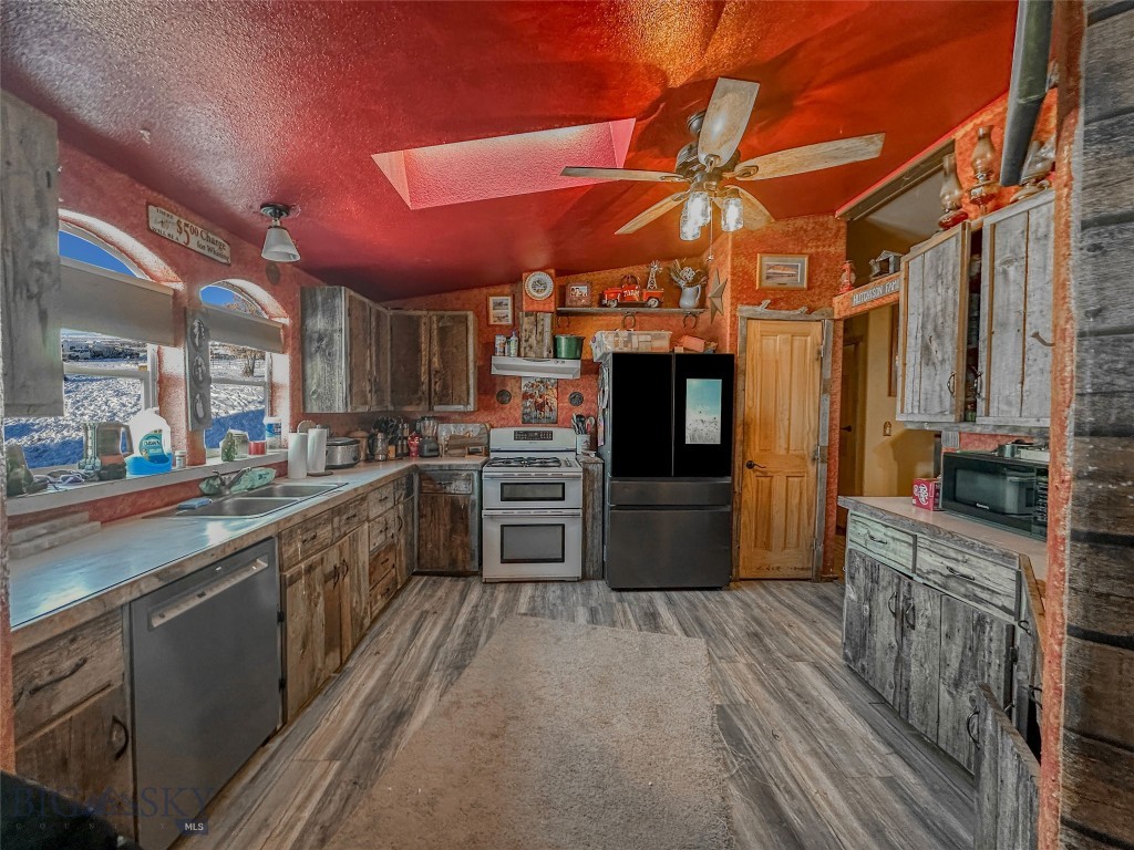 7135 Raven, Belgrade MT 59714