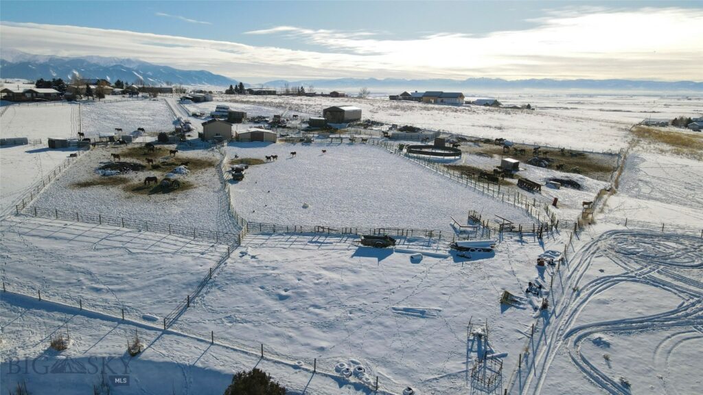 7135 Raven Drive, Belgrade MT 59714