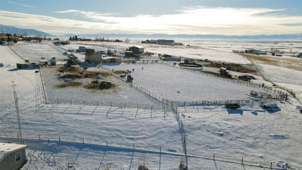 7135 Raven Drive, Belgrade MT 59714