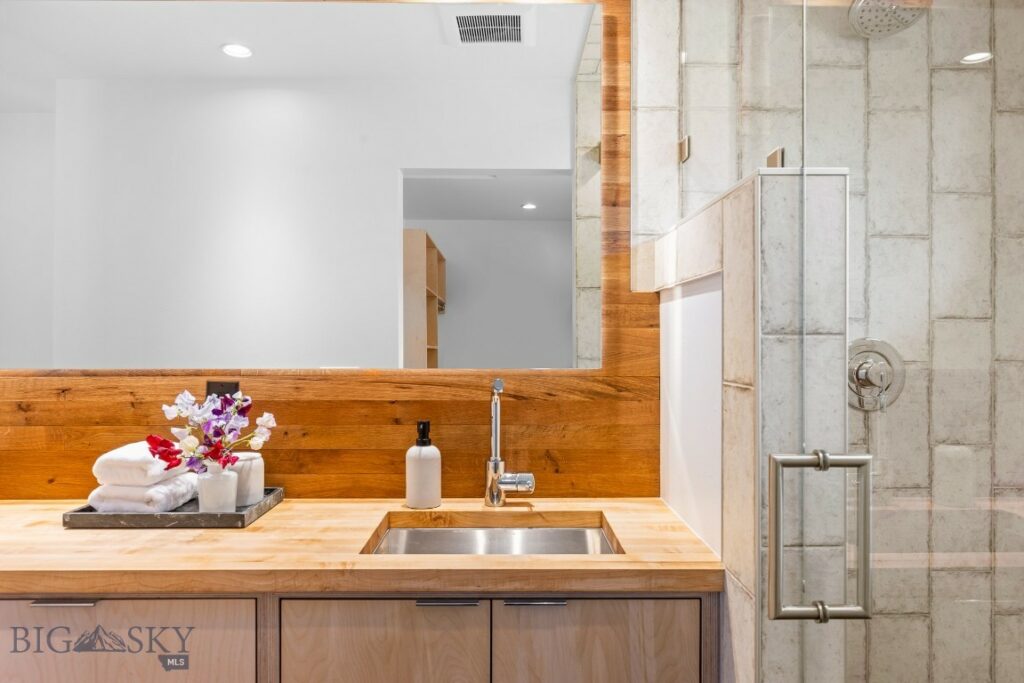 715 N Montana, Bozeman MT 59715