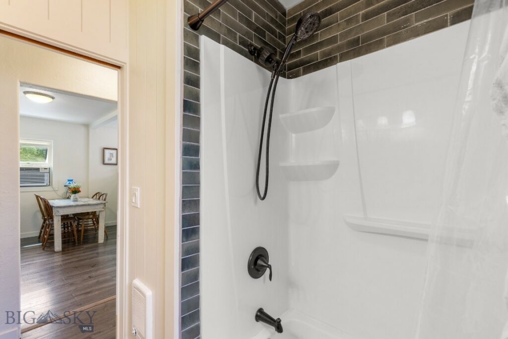 718 W Front, Livingston MT 59047