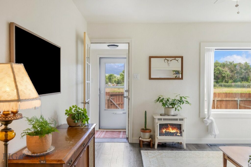 718 W Front, Livingston MT 59047