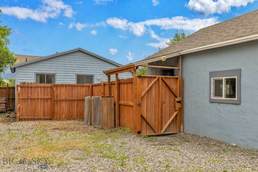 718 W Front, Livingston MT 59047