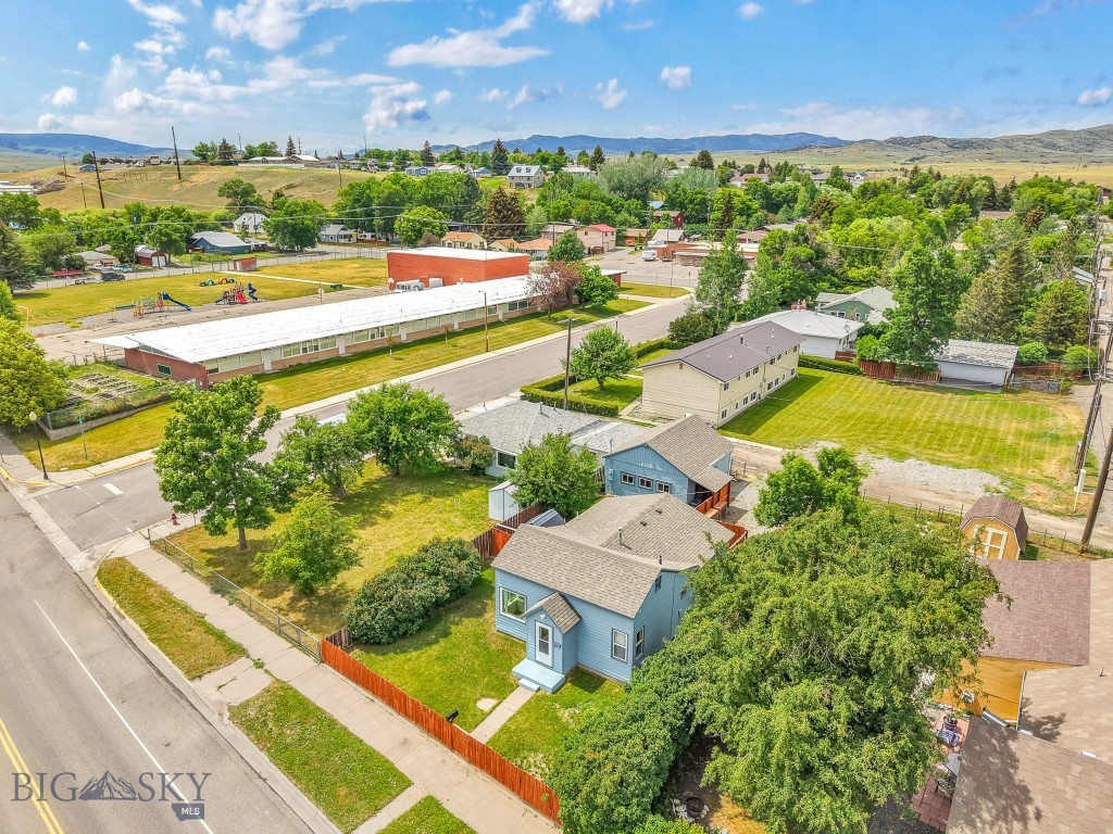 718 W Front, Livingston MT 59047
