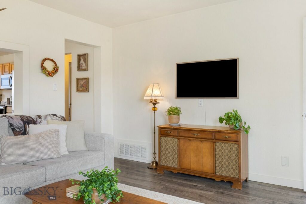 718 W Front, Livingston MT 59047