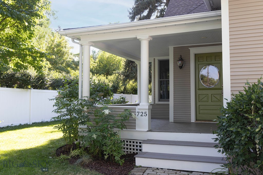 725 S 3rd Avenue, Bozeman MT 59715