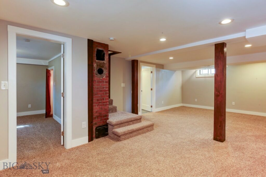 725 W Callender Street, Livingston MT 59047