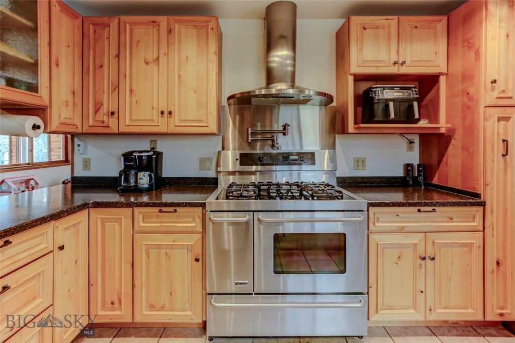 726 US Highway 10 West W, Livingston MT 59047