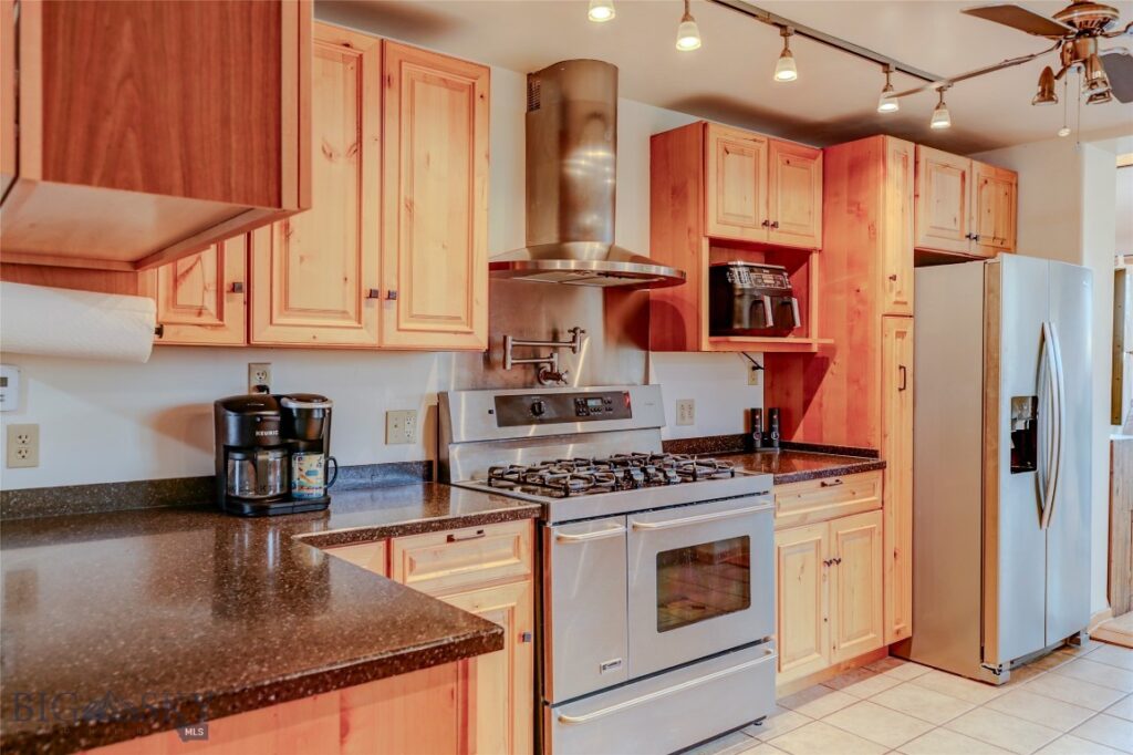 726 US Highway 10 West W, Livingston MT 59047