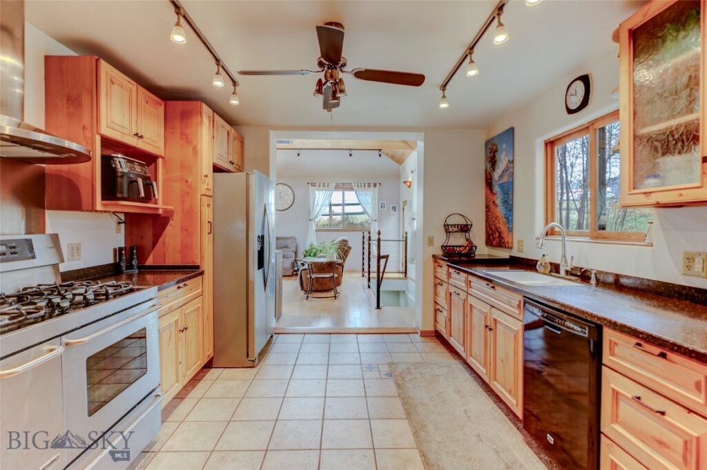 726 US Highway 10 West W, Livingston MT 59047