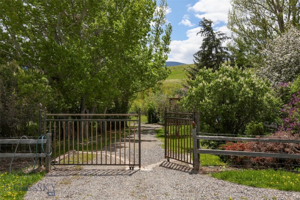 726 US Highway 10 West W, Livingston MT 59047