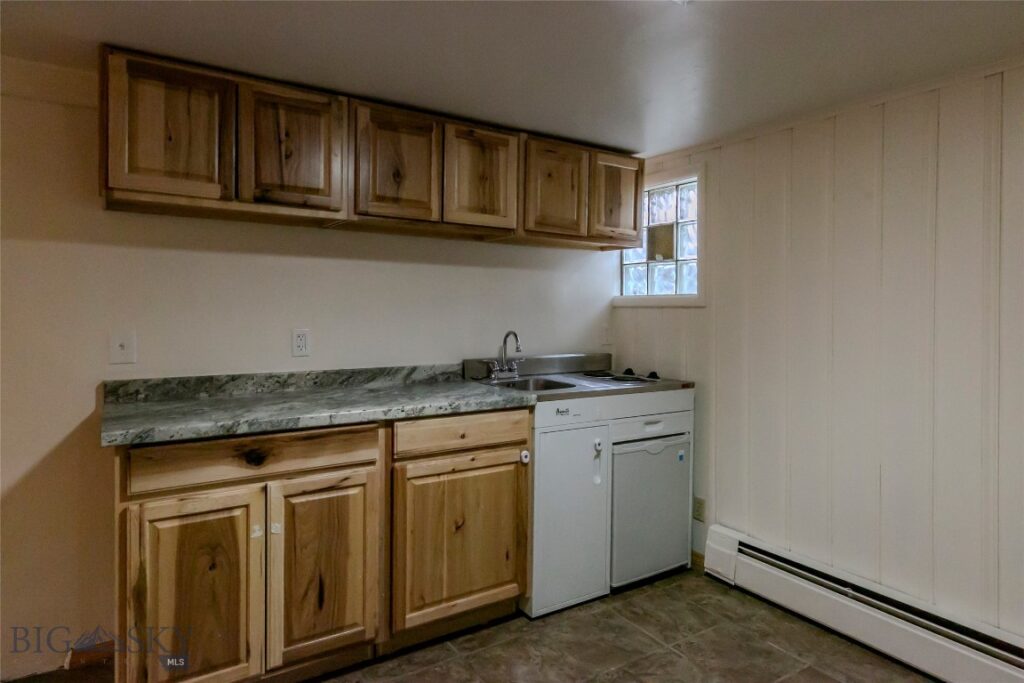 726 US Highway 10 West W, Livingston MT 59047