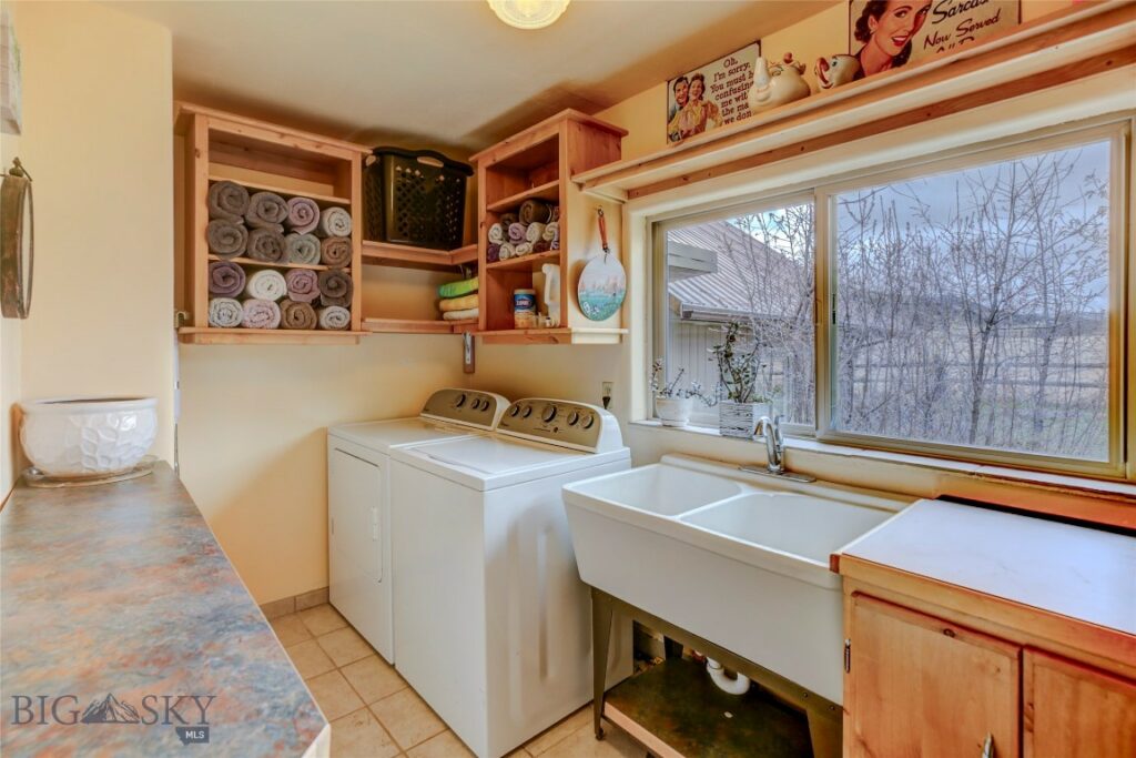 726 US Highway 10 W, Livingston MT 59047