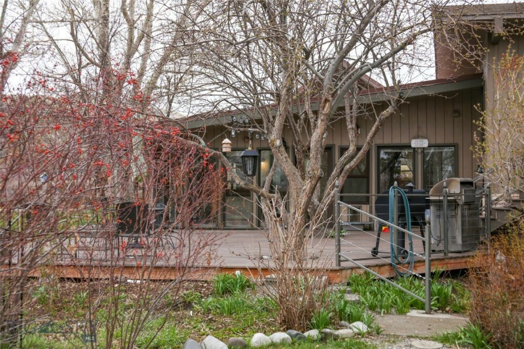 726 US Highway 10 W, Livingston MT 59047