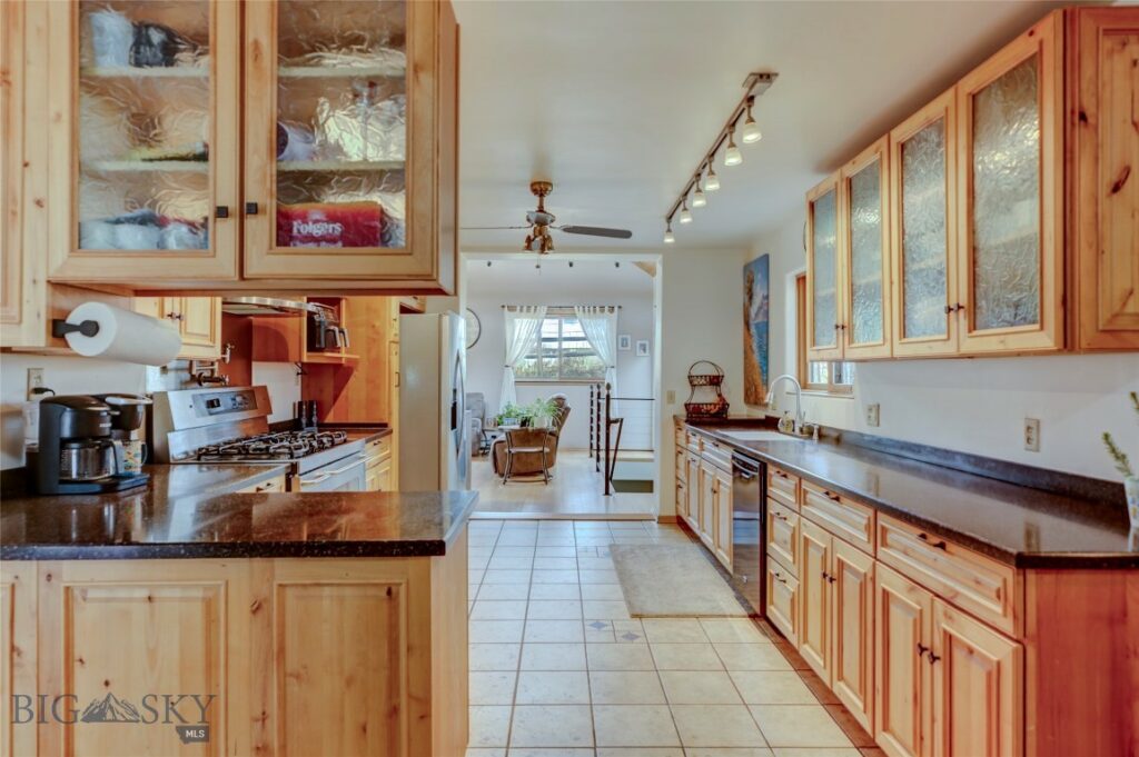 726 US Highway 10 W, Livingston MT 59047