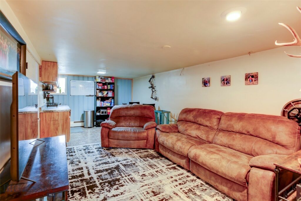 726 US Highway 10 W, Livingston MT 59047