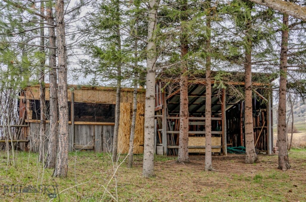726 US Highway 10 W, Livingston MT 59047