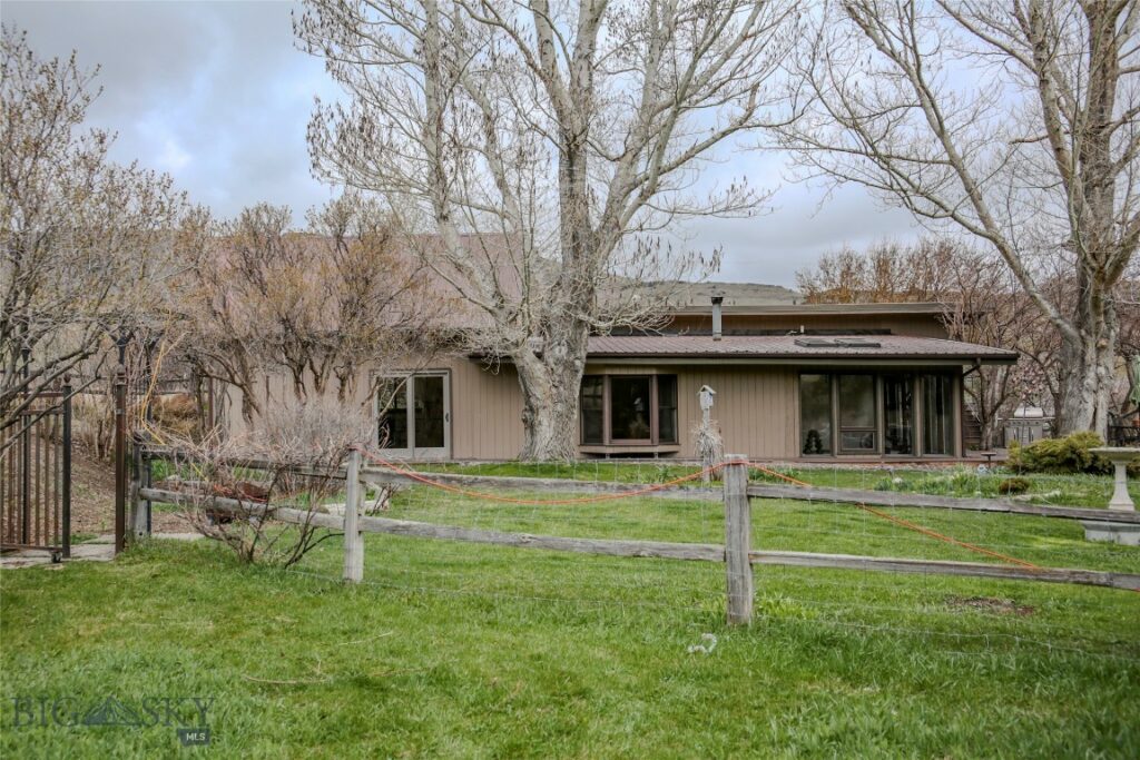 726 US Highway 10 W, Livingston MT 59047