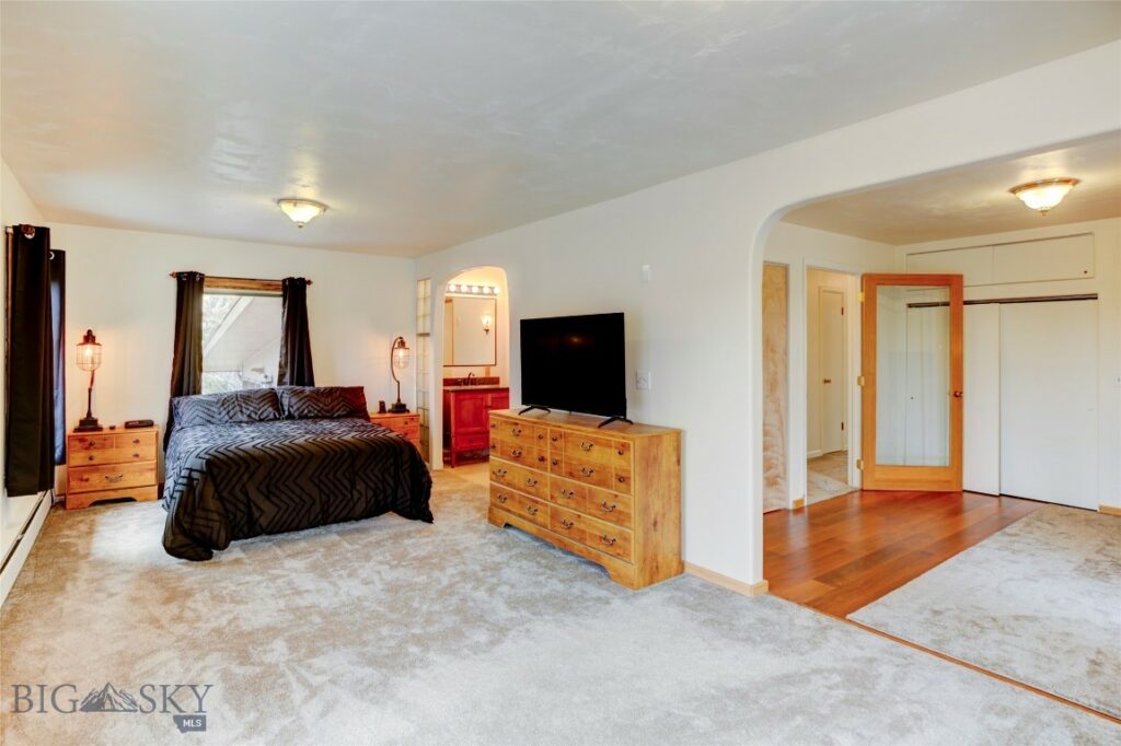 726 US Highway 10 West W, Livingston MT 59047