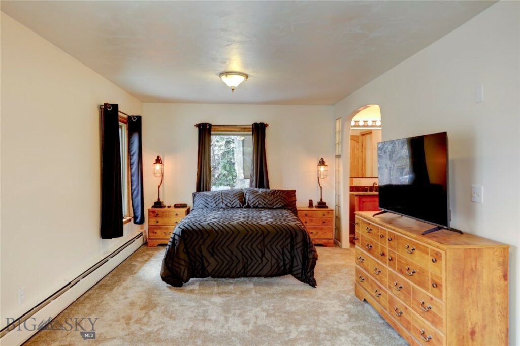 726 US Highway 10 West W, Livingston MT 59047