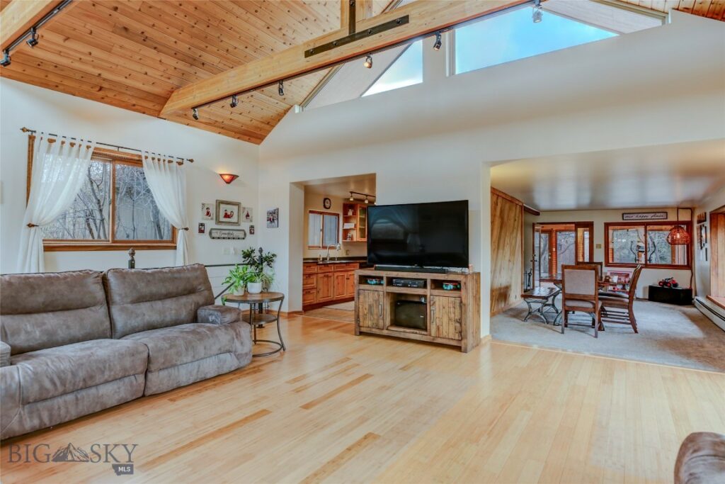 726 US Highway 10 West W, Livingston MT 59047