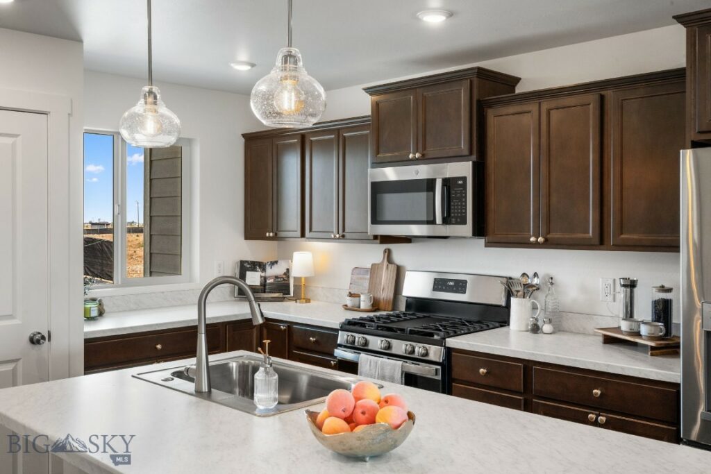 727 Thrice Loop, Belgrade MT 59714