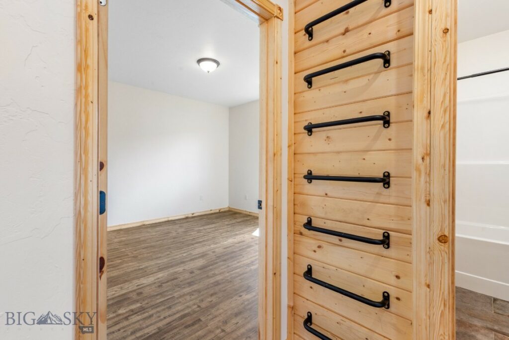 732 US Highway 10 W, Livingston MT 59047