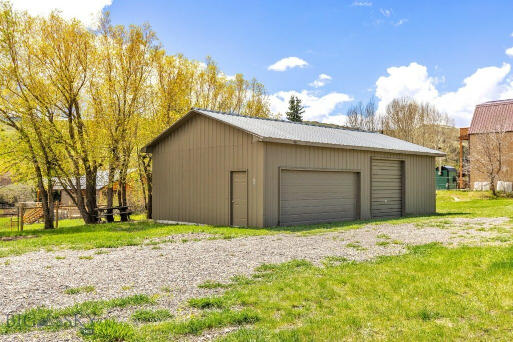 732 US Highway 10 W, Livingston MT 59047