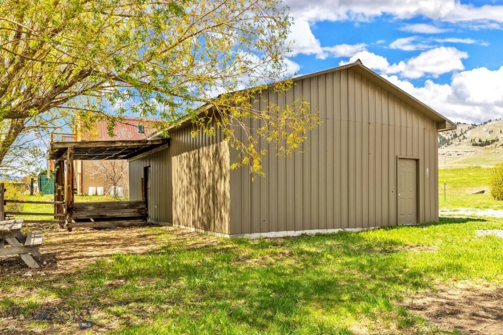 732 US Highway 10 W, Livingston MT 59047
